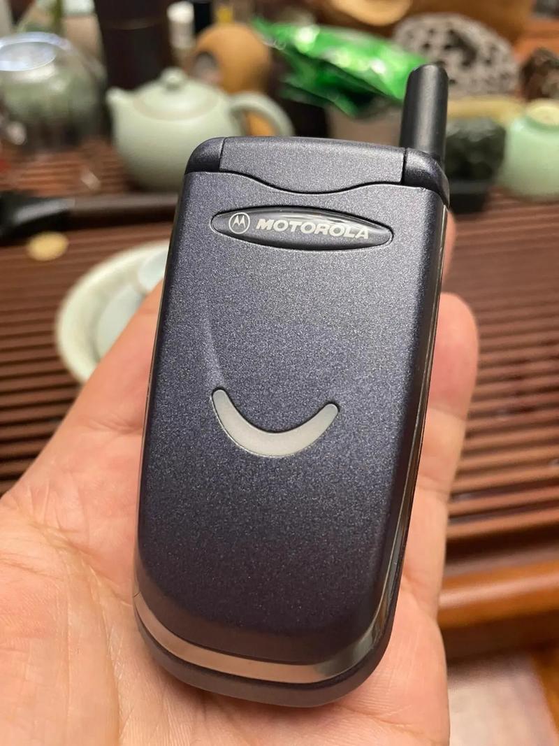 摩托罗拉 XT806 - 翻盖触屏手机_资料手册-4