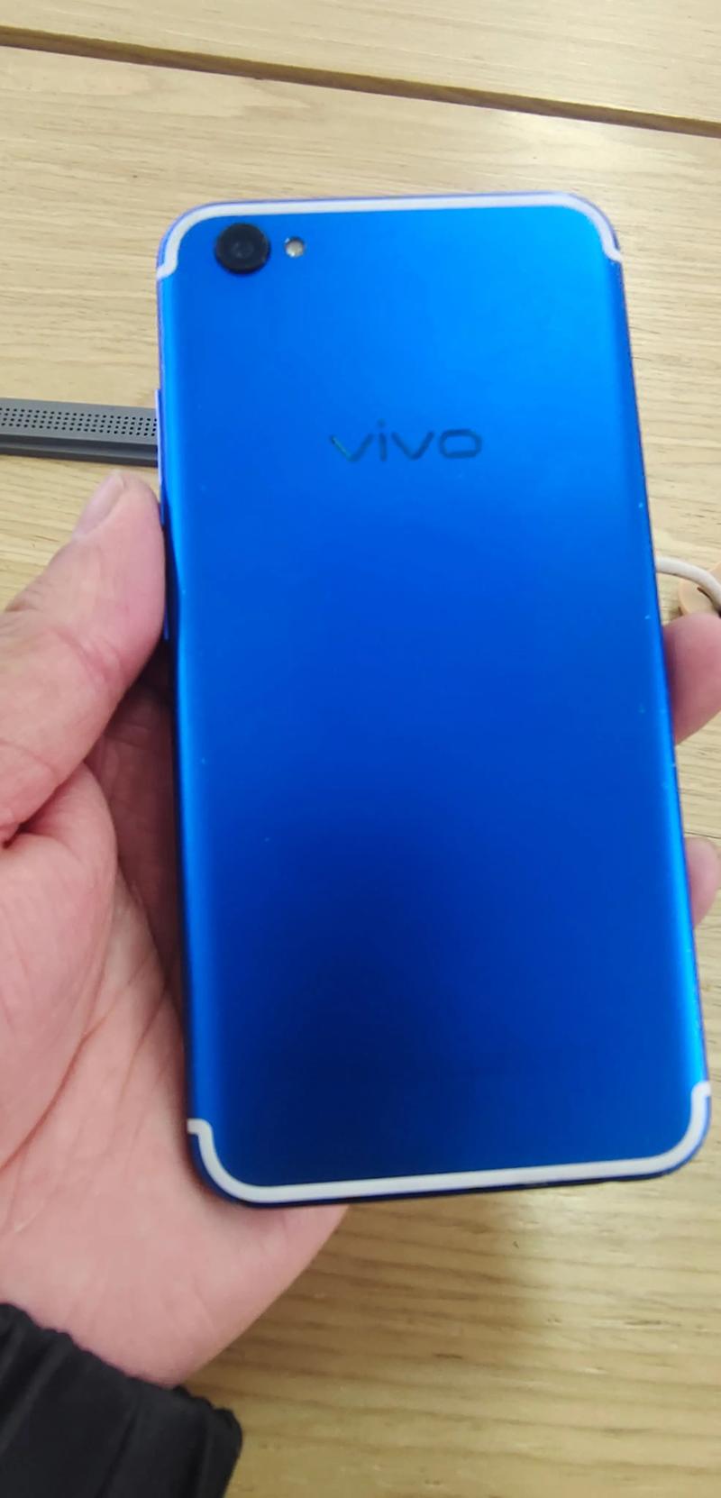 vivo X9 - 前置双摄柔光自拍手机_百科资料-2