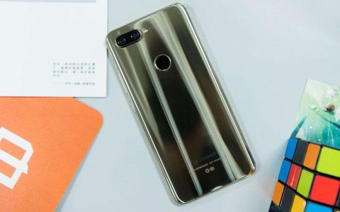 金立 P30 – 高清大屏智能手机_百科资料