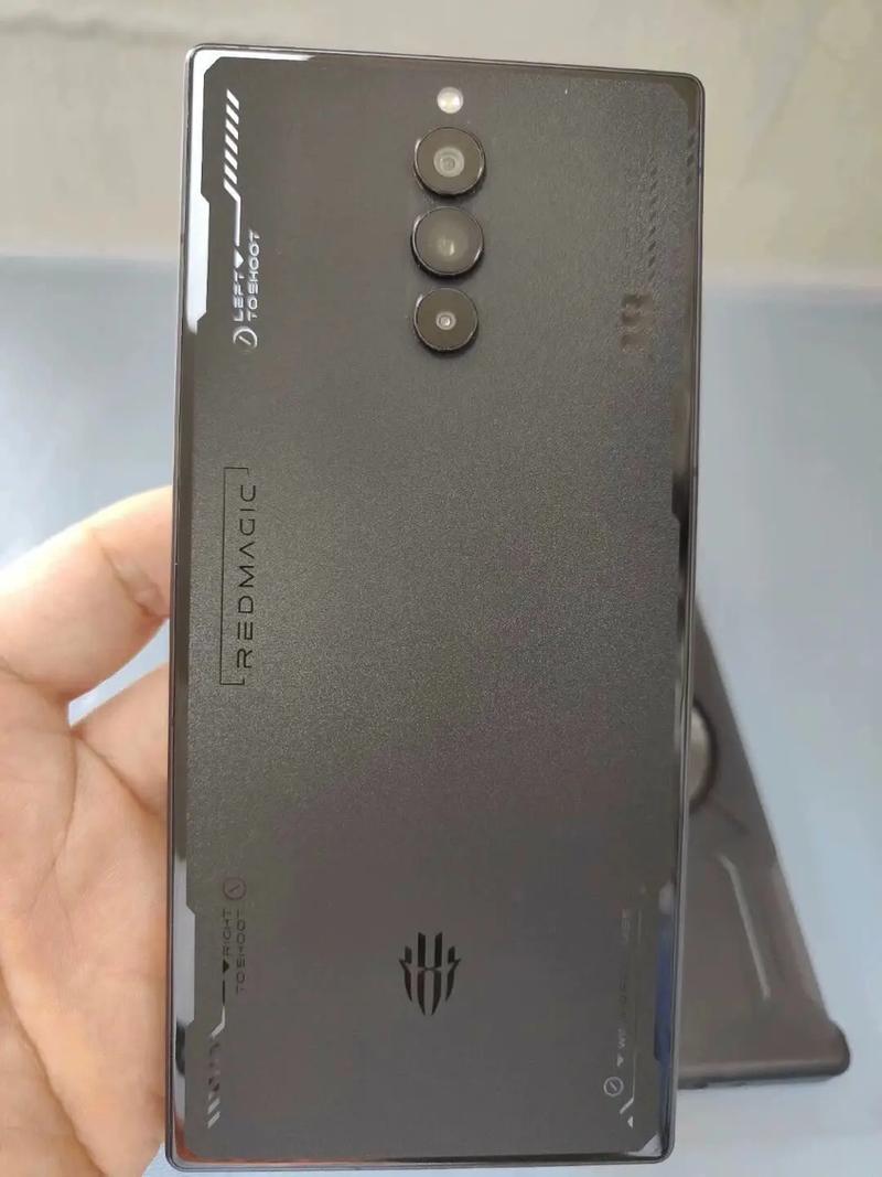 红魔8 Pro+ - 骁龙8游戏手机_百科资料-3