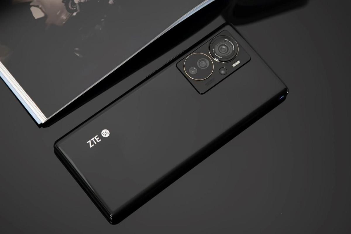 中兴Axon 70 Pro - 全能影像旗舰手机_资料手册-2