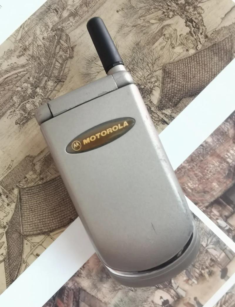 摩托罗拉 V998 - 经典翻盖手机_百科资料-3