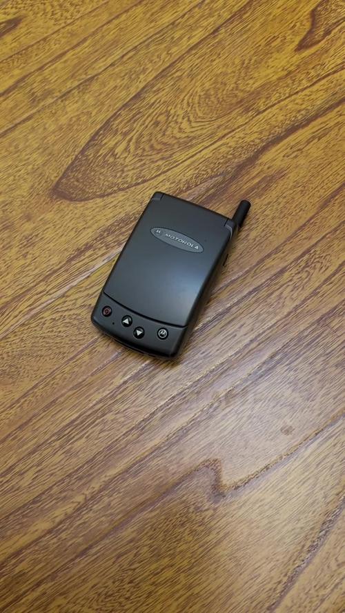 摩托罗拉 A6288 - 商务翻盖手机_资料手册-2
