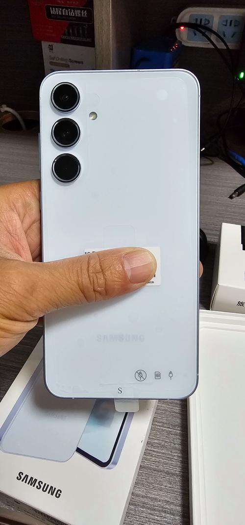 Galaxy A55 5G - 超清影像5G手机_资料手册-4 Galaxy A55 5G - 超清影像5G手机_资料手册-4