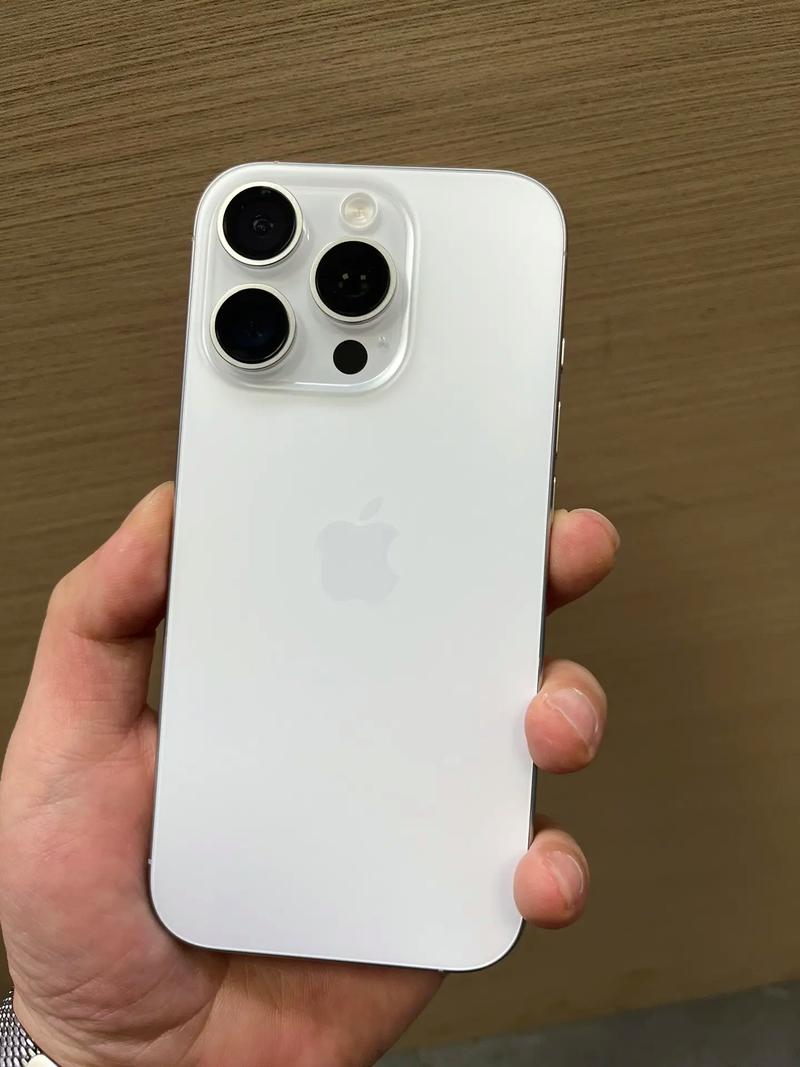 iPhone 16 Pro – 专业影像旗舰智能手机_资料库