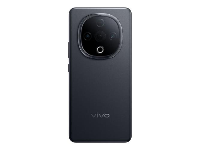 vivo Y300c - 长续航入门手机_资料手册-2