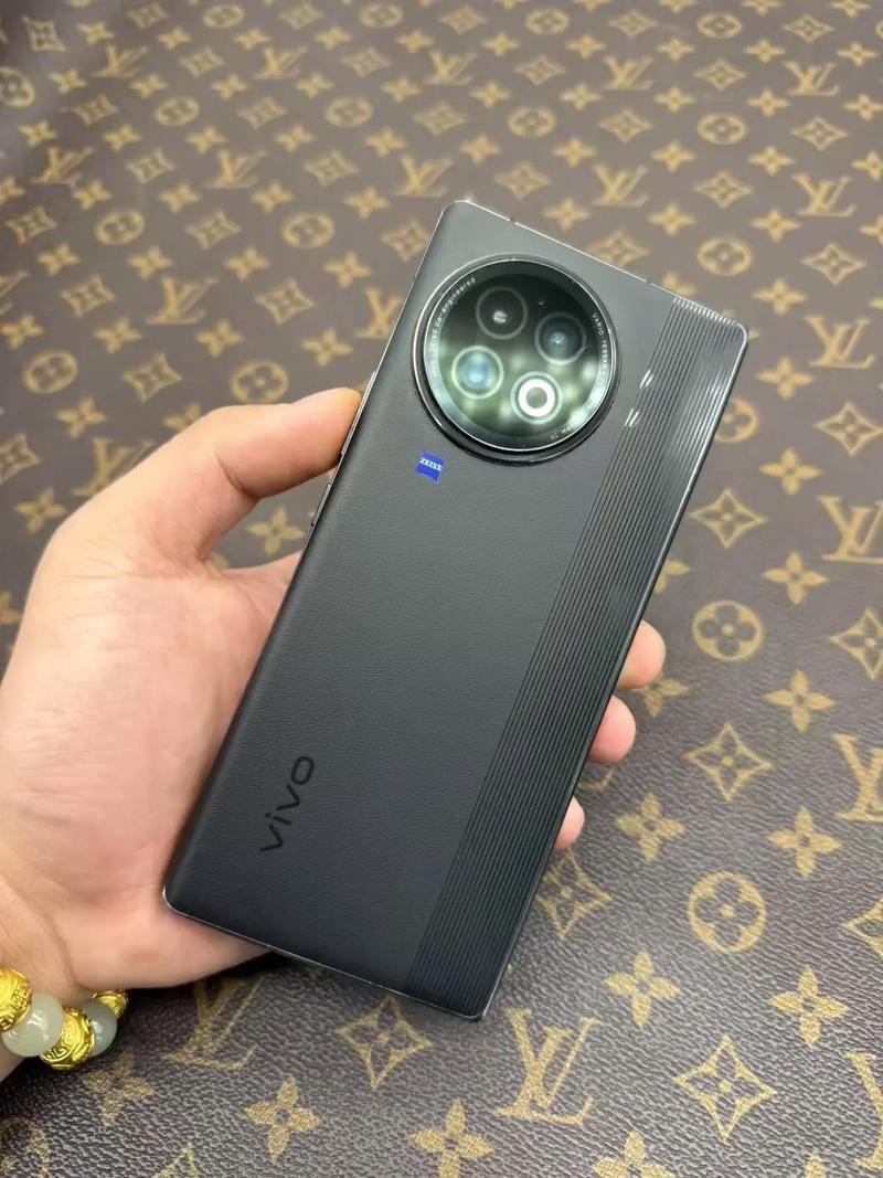 vivo XFold2 - 折叠旗舰商务手机_百科资料-4