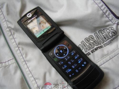 摩托罗拉 W220 - 经典型翻盖手机_资料手册-4