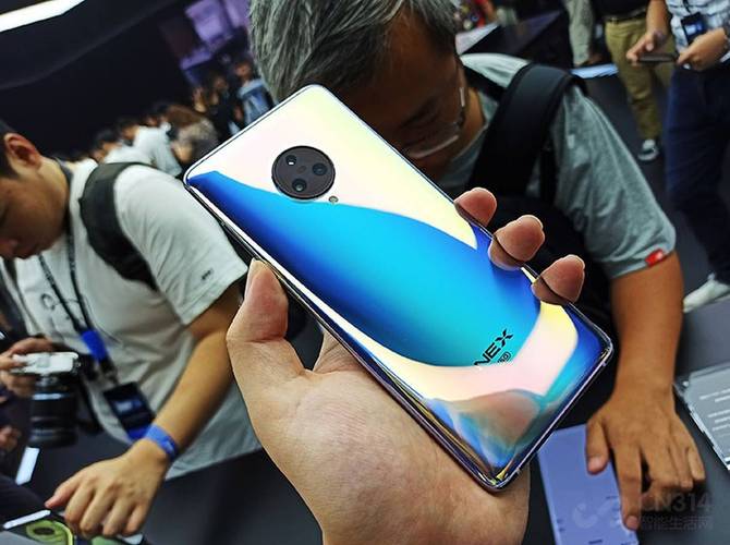 vivo NEX35G – 旗舰影像智能手机_资料手册