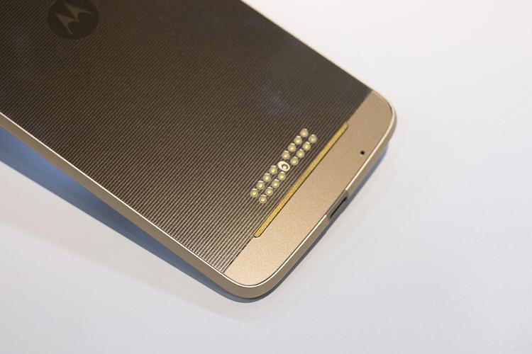 摩托罗拉 Moto Z Force - 模块化旗舰手机_资料库-3