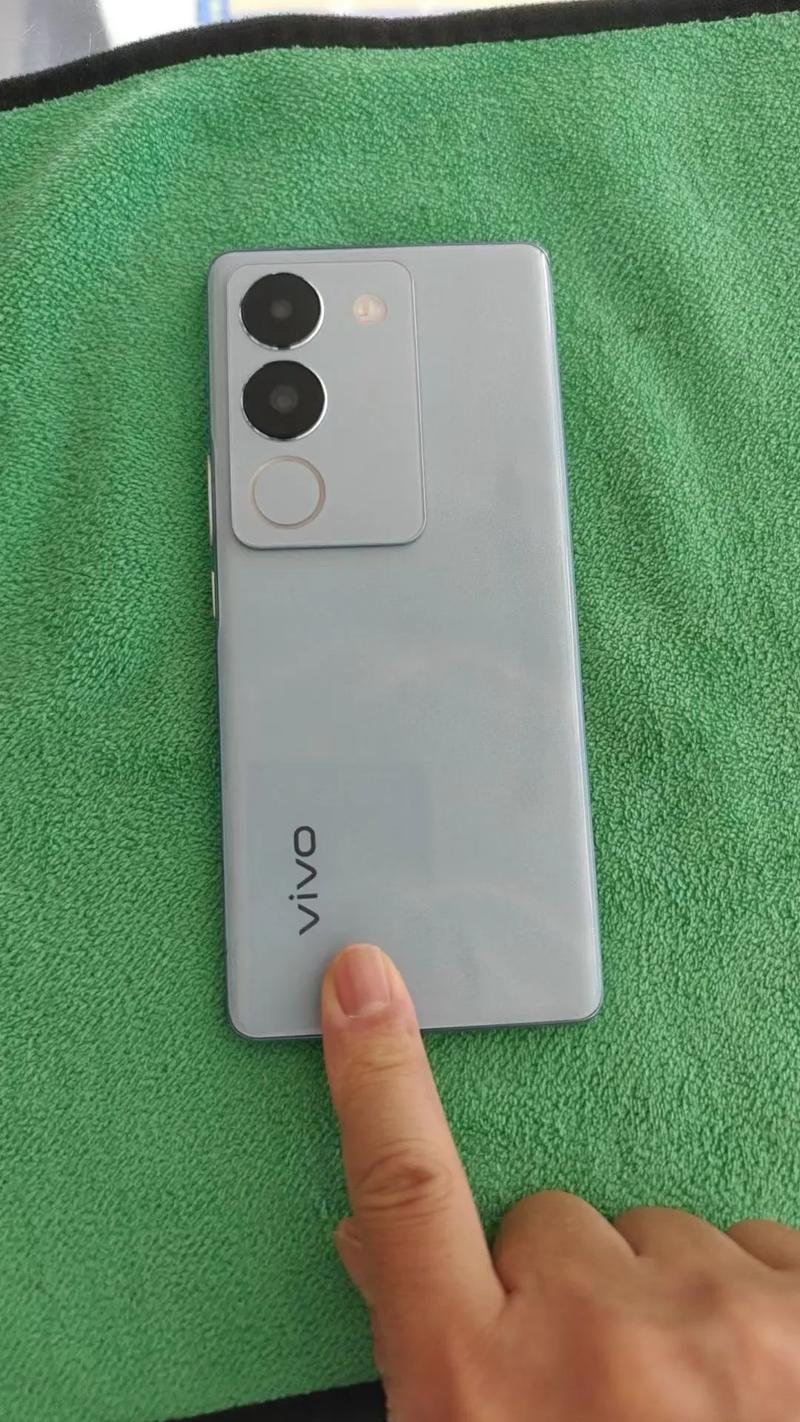 vivo S17t - 柔光人像轻薄手机_百科资料-4