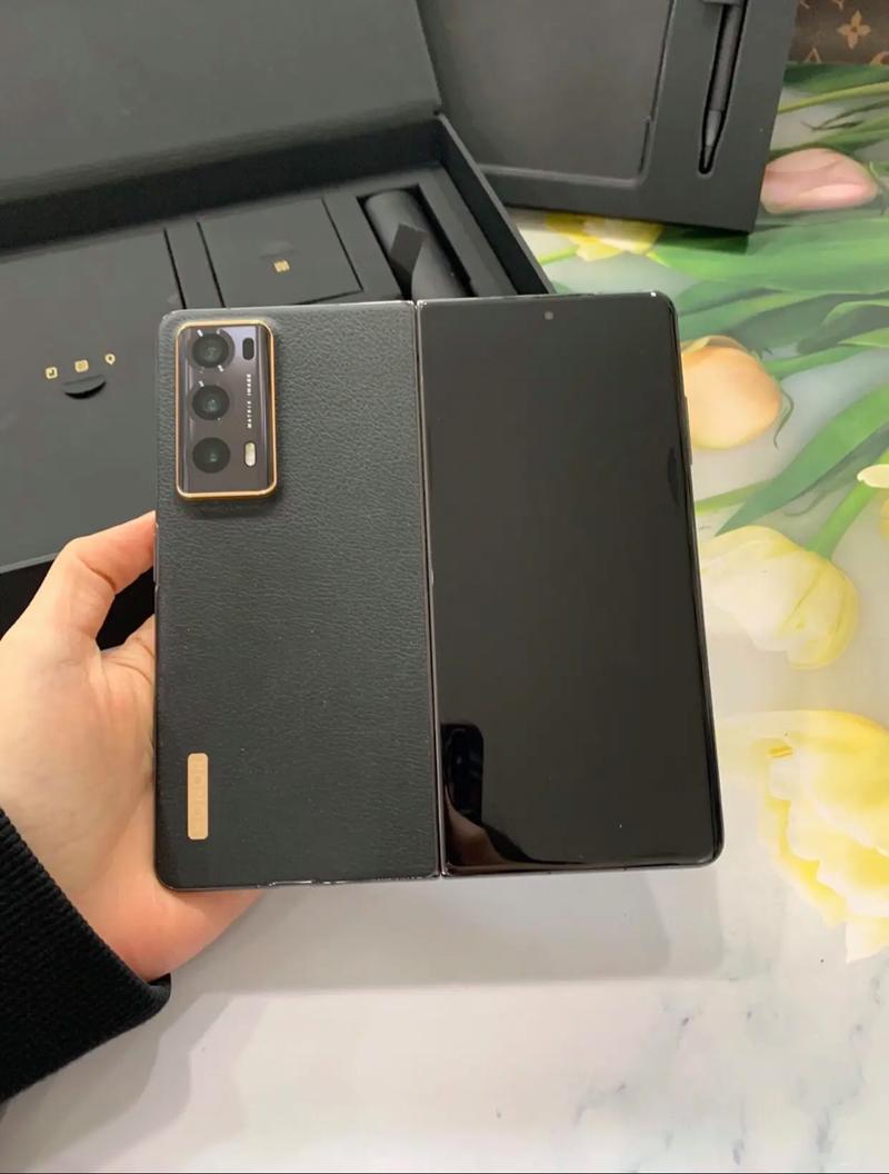 荣耀Magic V2 至臻版 - 折叠旗舰智能手机_资料手册-2