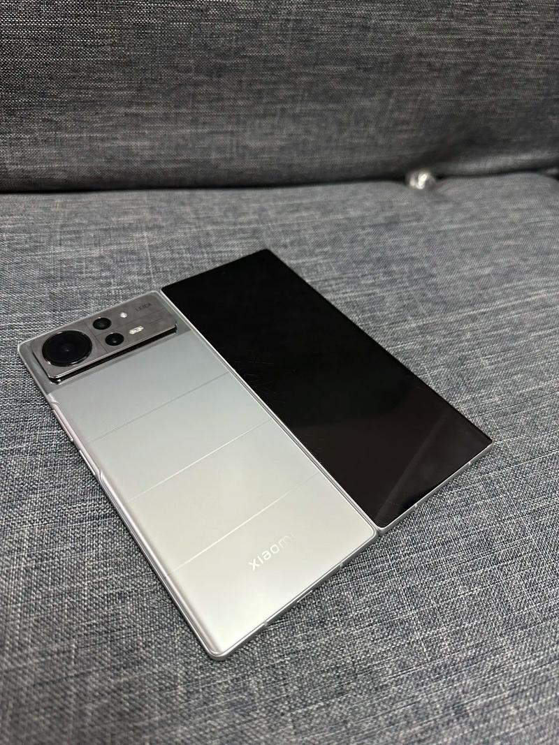 小米MIX Fold 2 - 折叠旗舰智能手机_资料库-5 小米MIX Fold 2 - 折叠旗舰智能手机_资料库-5