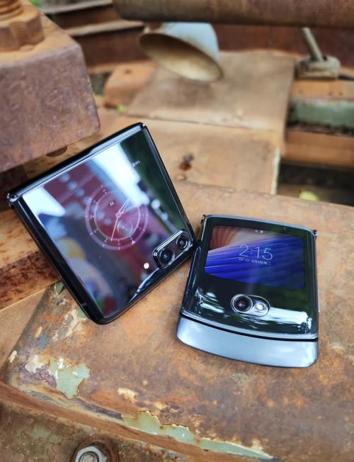 摩托罗拉 Razr+ (2026) - 折叠屏旗舰手机_资料库-3