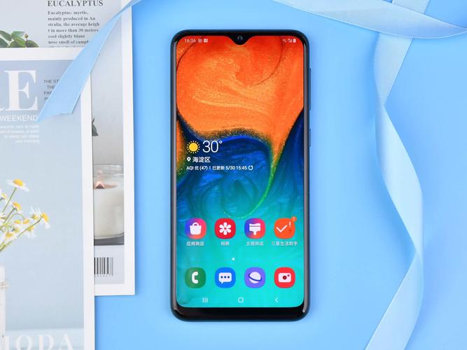 Galaxy A40 - 超清屏幕中端手机_资料手册-2