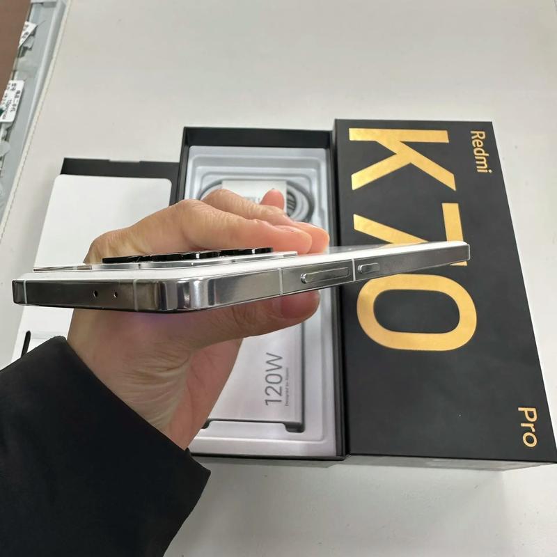 红米K70 Pro - 骁龙8Gen3旗舰手机_资料手册-4 红米K70 Pro - 骁龙8Gen3旗舰手机_资料手册-4