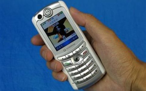 摩托罗拉 E770 – 3G翻盖手机_资料手册