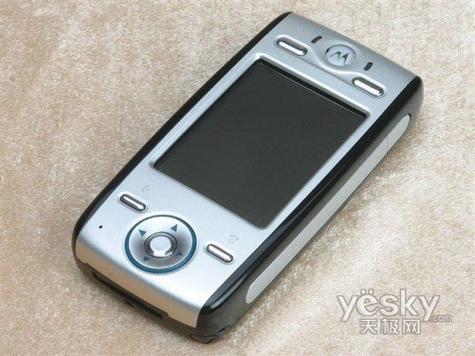 摩托罗拉 E680g - 翻盖音乐手机_资料手册-2 摩托罗拉 E680g - 翻盖音乐手机_资料手册-2