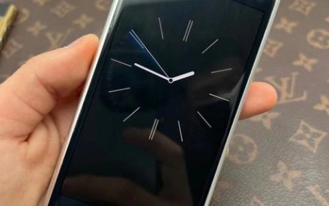 三星W2018 – 翻盖商务智能手机_资料大全