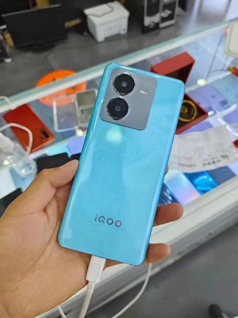 iQOO Z8x - 超长续航性能手机_百科资料-2