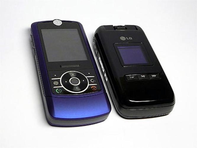摩托罗拉 RIZR Z8 - 滑盖多媒体手机_资料手册-5