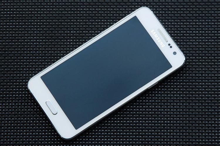 Galaxy A3 (2015) - 双玻璃设计手机_资料手册-2