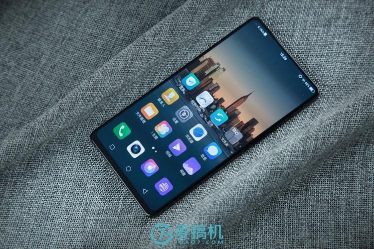 vivo APEX 2025 - 概念影像旗舰手机_资料手册-3