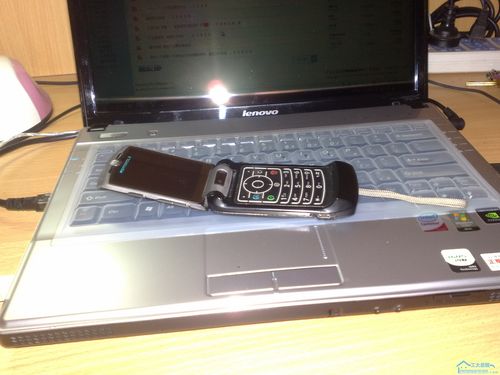 RAZR MAXX V6 - 超薄翻盖手机_百科资料-3