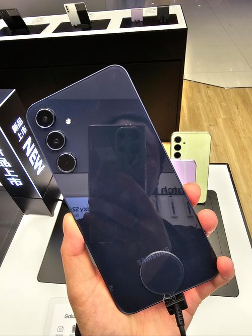Galaxy A55 5G - 超清影像5G手机_资料手册-5 Galaxy A55 5G - 超清影像5G手机_资料手册-5