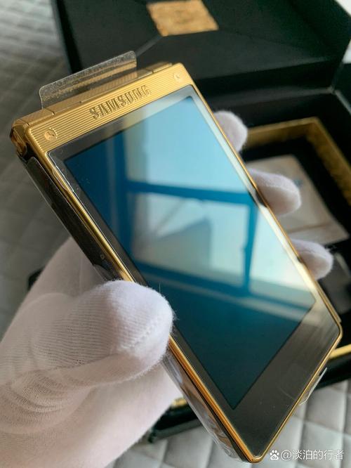 三星W20 5G - 折叠屏5G智能手机_资料库-3