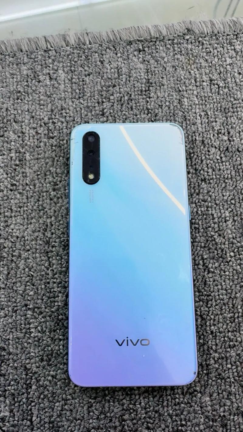 vivo Z5 - 长续航三摄手机_资料手册-2 vivo Z5 - 长续航三摄手机_资料手册-2