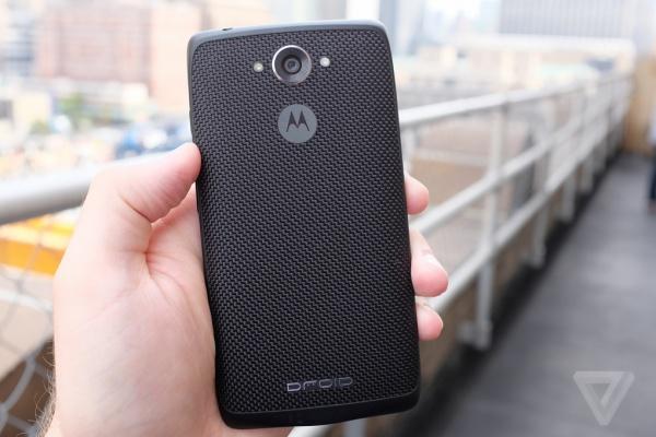 DROID Turbo - 超长续航智能手机_百科资料-5