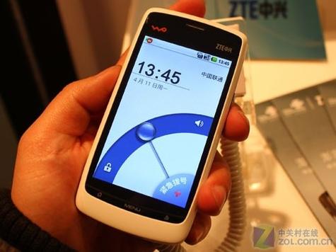 中兴Blade V880 – 经典触控智能手机_资料手册