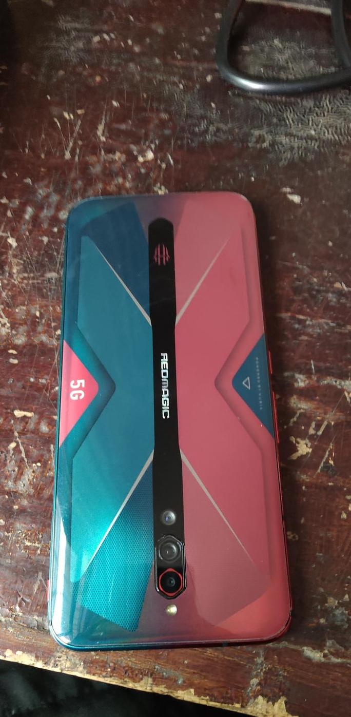 红魔5G - 电竞游戏手机_百科资料-3