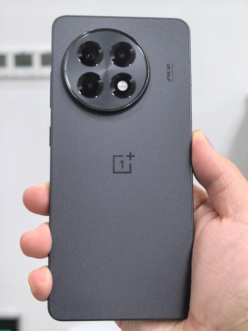 一加Ace 5 Pro - 旗舰性能游戏手机_资料手册-1