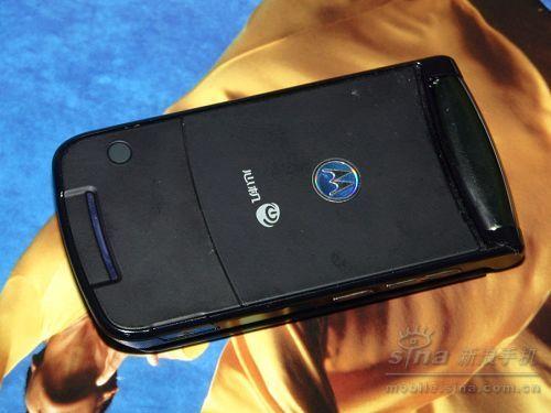 摩托罗拉 RAZR2 V8 - 经典翻盖手机_百科资料-2