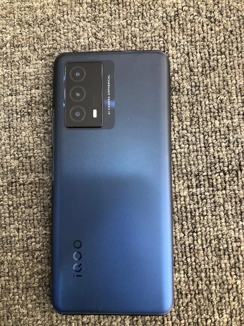 iQOO Z5 - 超长续航电竞手机_资料手册-3 iQOO Z5 - 超长续航电竞手机_资料手册-3