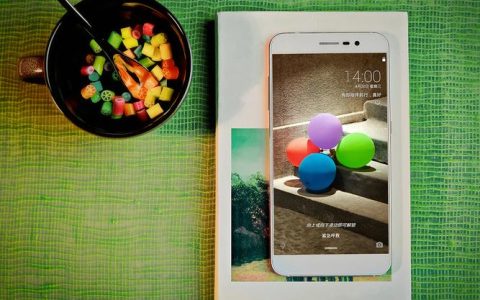 中兴A910 – 高清全面屏手机_百科资料