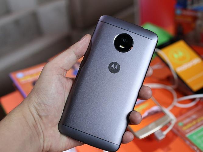 Moto E5 – 长续航入门智能手机_资料库
