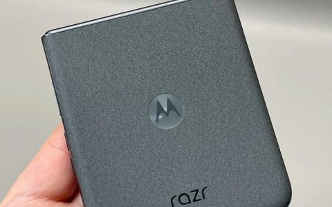 摩托罗拉 Moto razr 50 – 折叠屏智能手机_百科资料