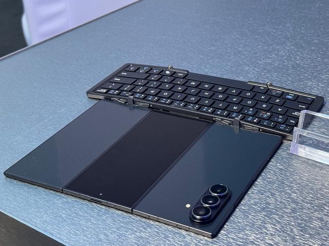 Galaxy Z TriFold - 三折叠旗舰手机_资料合集-2 Galaxy Z TriFold - 三折叠旗舰手机_资料合集-2