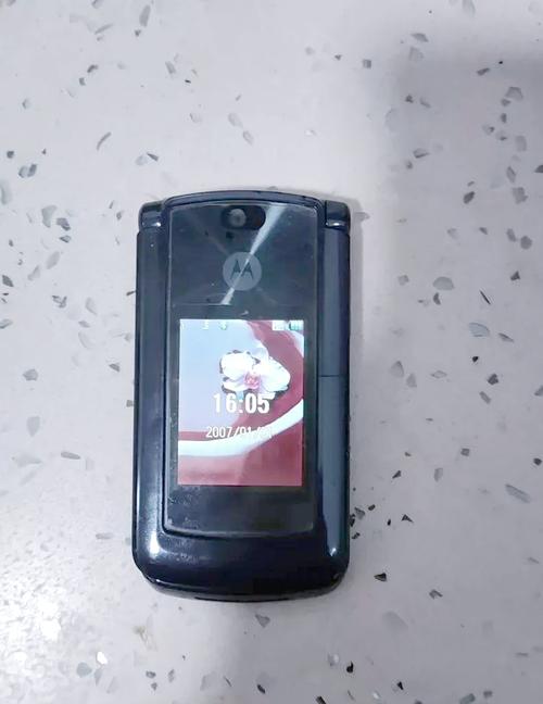 RAZR² V8 – 翻盖超薄手机_资料手册