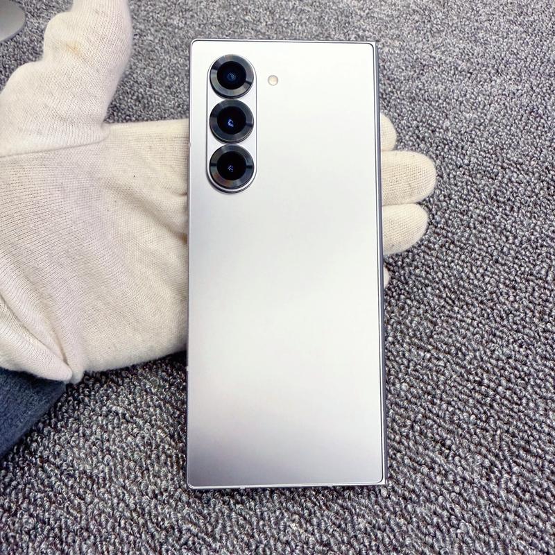 Galaxy Z Fold6 - 折叠屏旗舰智能手机_资料手册-1