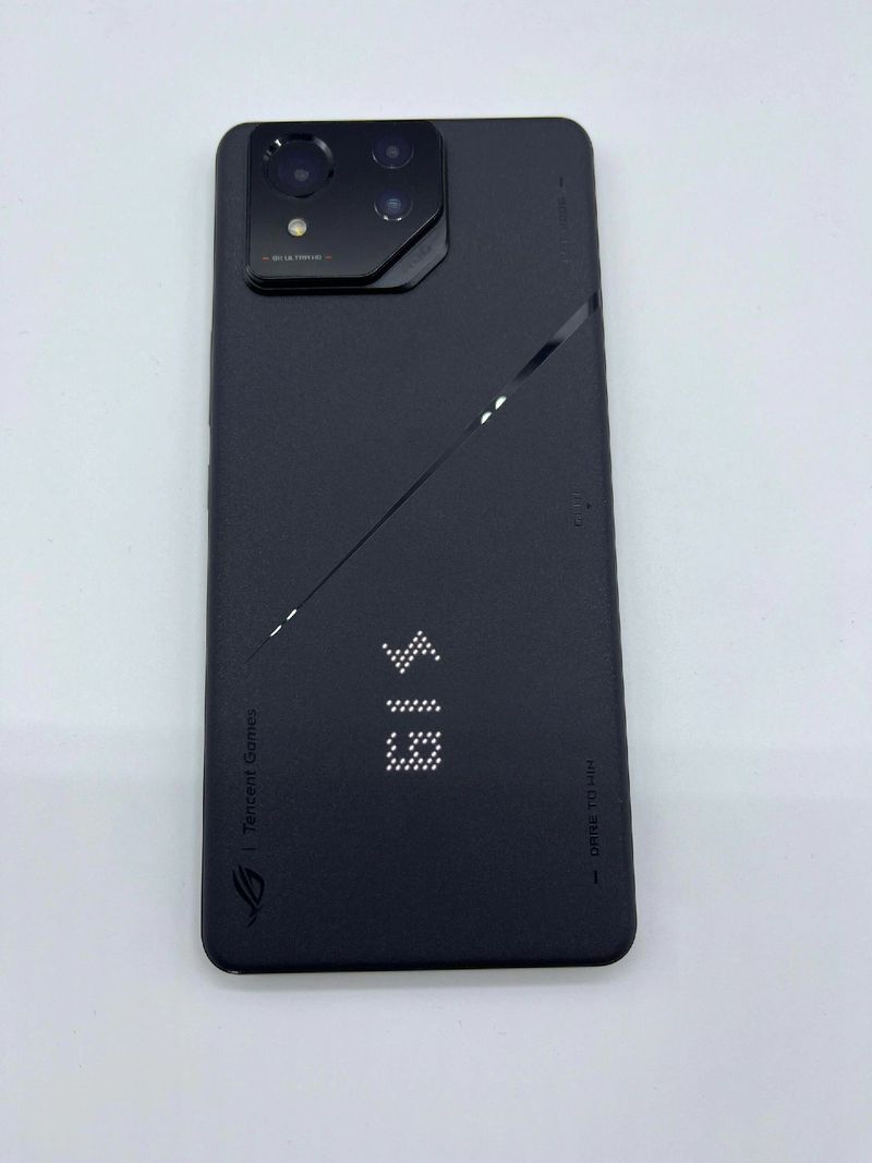 ROG游戏手机8 Pro - 旗舰性能游戏手机_百科资料-3