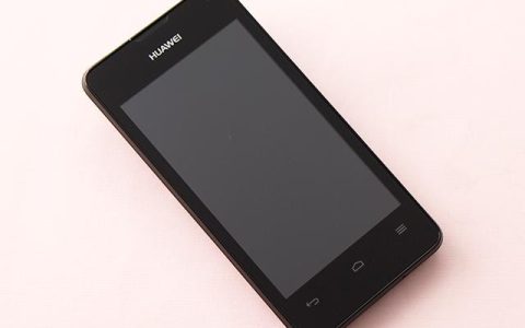 华为Ascend Y300 – 入门级智能手机_百科资料