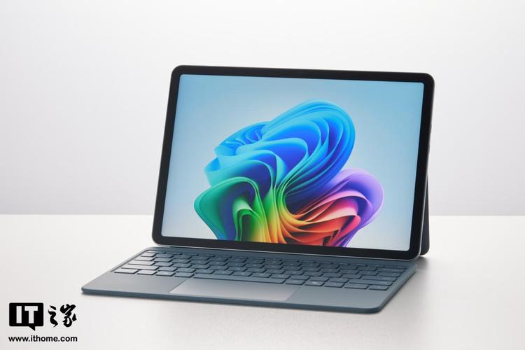 Microsoft Surface Pro 12 (2025) - 触控二合一笔记本_资料库-3