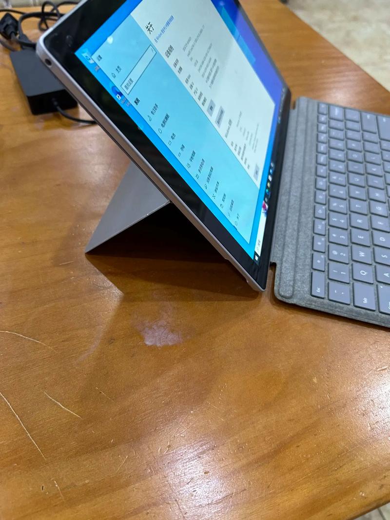 Microsoft Surface Pro (第5代2017) - 二合一便携平板电脑_资料手册-4