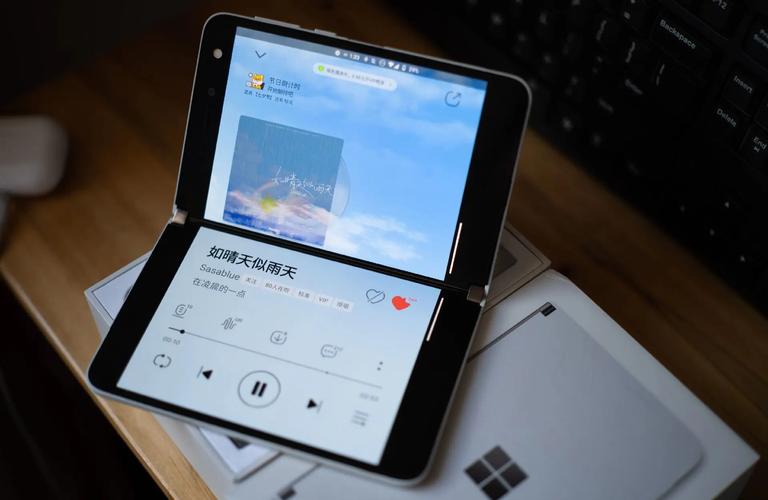 Microsoft Surface Duo - 双屏折叠智能手机_百科资料-4 Microsoft Surface Duo - 双屏折叠智能手机_百科资料-4