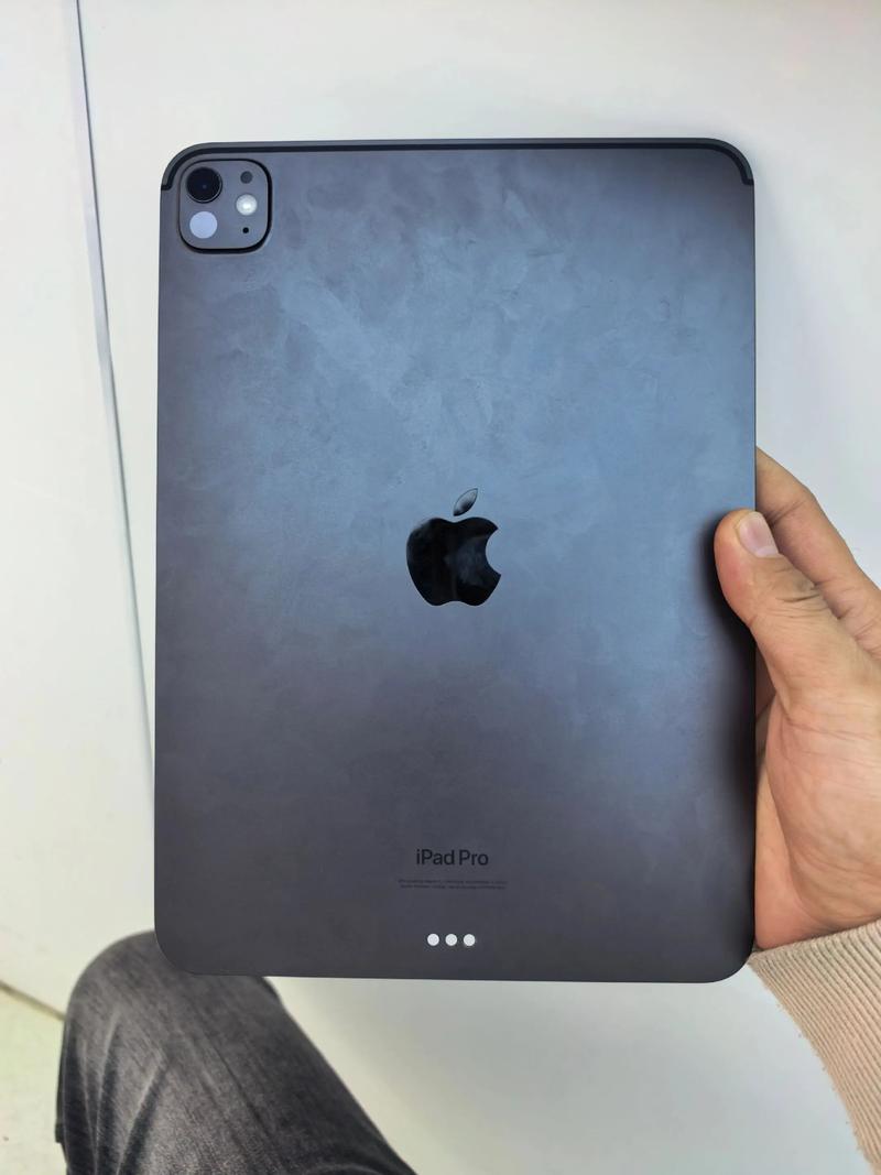 13英寸iPad Air (M2) – 轻薄性能平板_资料集锦