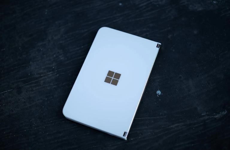 Microsoft Surface Duo - 双屏折叠智能手机_百科资料-2 Microsoft Surface Duo - 双屏折叠智能手机_百科资料-2